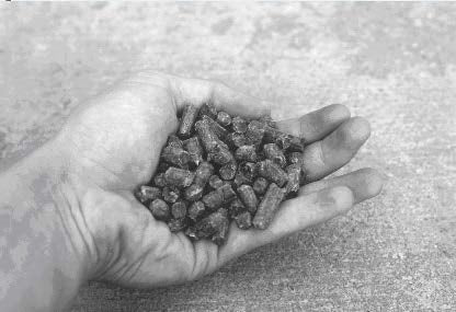 Granulés de bois - photo illustrative 3 pour Granulés de bois résineux — Lot 10 sacs de 15 kg